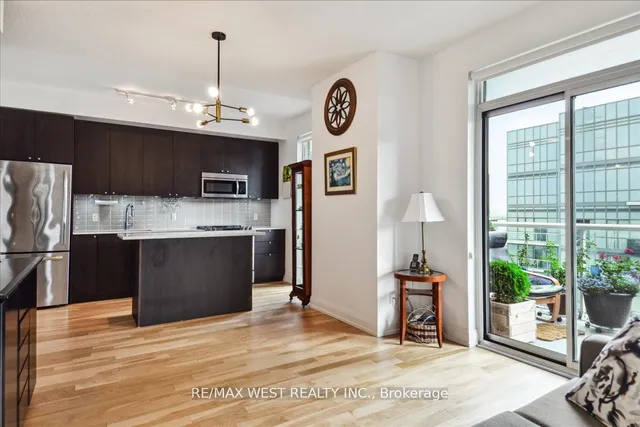 Additional image 4 of 56 Annie Craig Dr Unit 1504