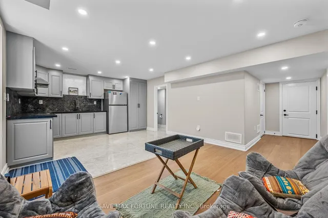 Additional image 32 of 42 Kambalda Rd