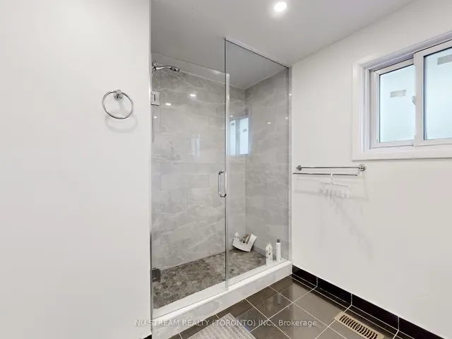 Additional image 31 of 83 Corinthian Blvd