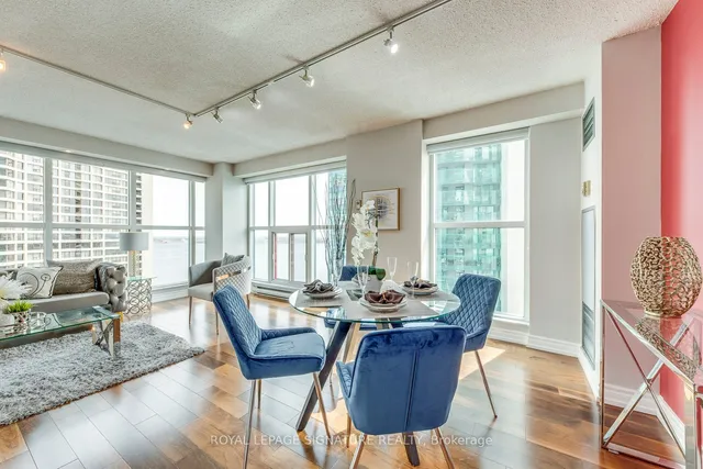 Additional image 8 of 77 Harbour Sq Unit 2207
