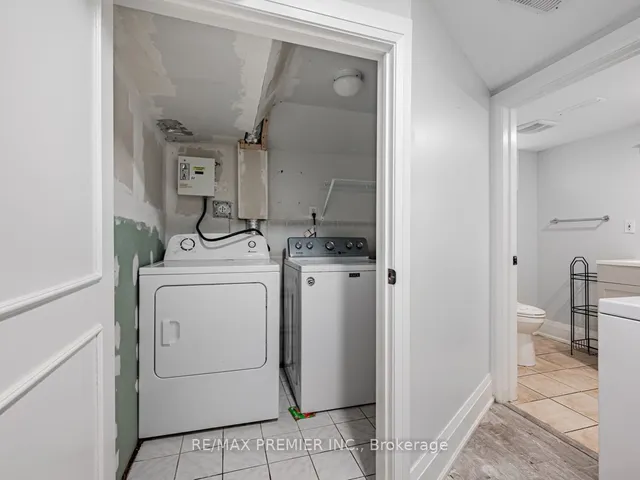 Additional image 32 of 102 Bellevue Ave