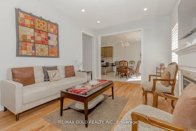 Additional image 8 of 40 Stephanie Ave