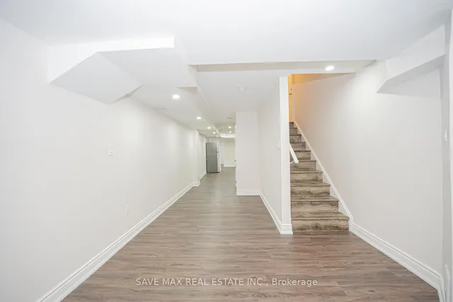 Additional image 32 of 46 Eastman Dr