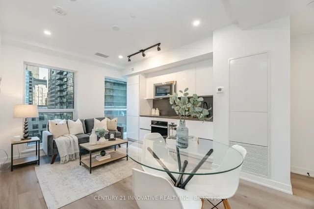 Additional image 12 of 327 King St Unit 601