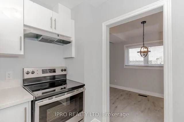 Additional image 9 of 17 Town House Cres