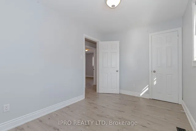 Additional image 24 of 17 Town House Cres