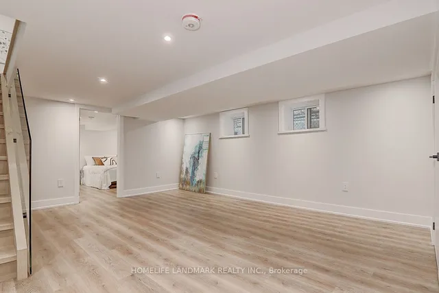 Additional image 33 of 643 Beresford Ave