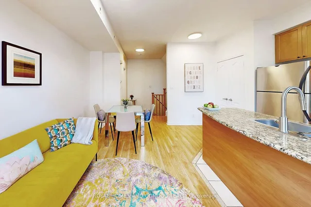 Additional image 15 of 60 Carr St Unit Th5