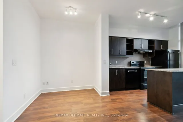 Additional image 17 of 35 Brian Peck Cres Unit 102