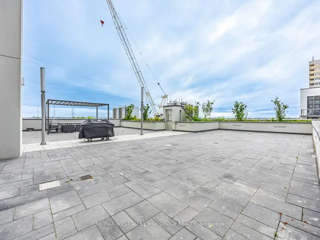 Additional image 35 of 10 Meadowglen Pl Unit 1008