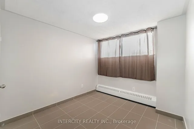 Additional image 21 of 4673 Jane St Unit 609