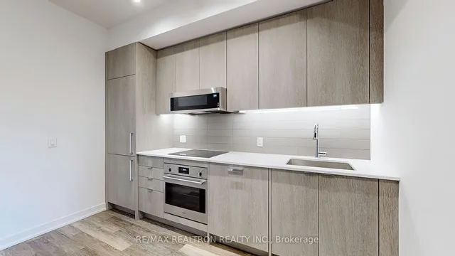 Additional image 18 of 250 Lawrence Ave Unit 501