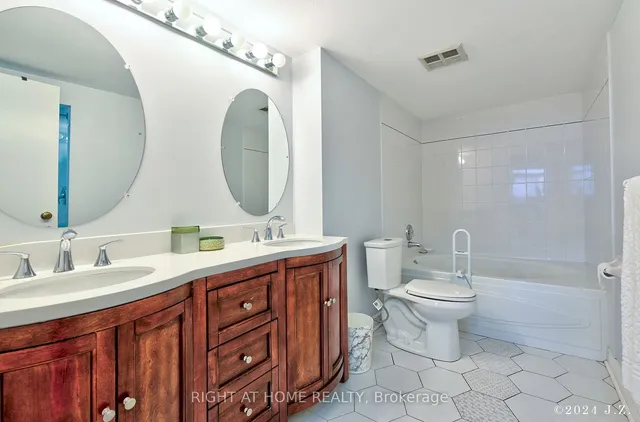 Additional image 15 of 3 Rowntree Rd Unit 409