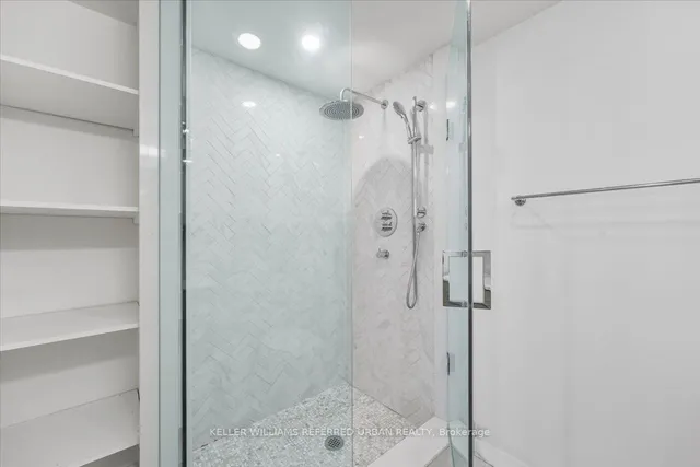 Additional image 23 of 3000 Bathurst St Unit 1401