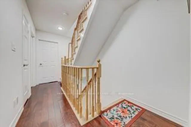 Additional image 23 of 28 Rosebank Dr Unit 807