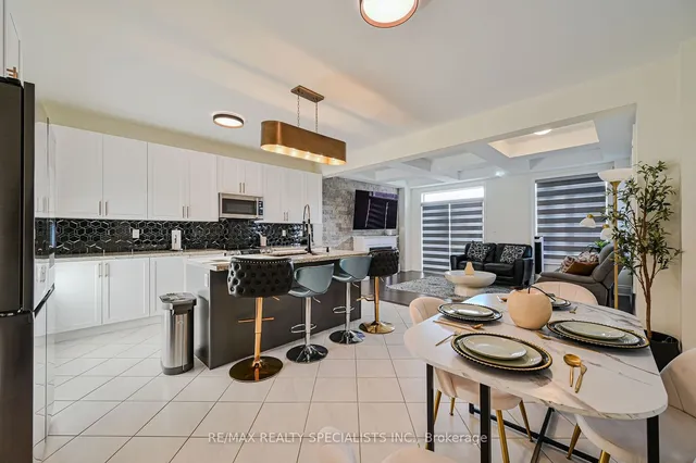 Additional image 20 of 215 Hayrake St