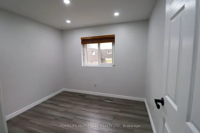 Additional image 28 of 59 Lexington Ave Unit 18