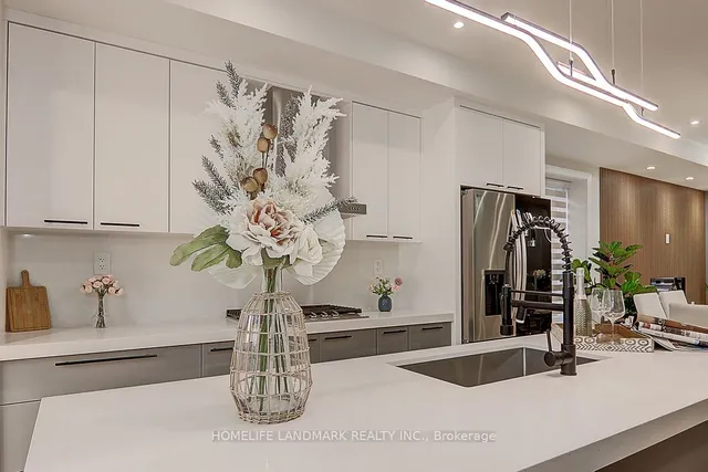 Additional image 22 of 643 Beresford Ave