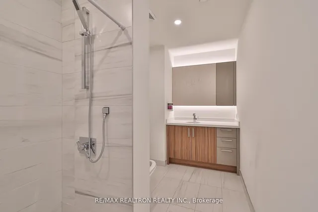 Additional image 31 of 285 Avenue Rd Unit 502