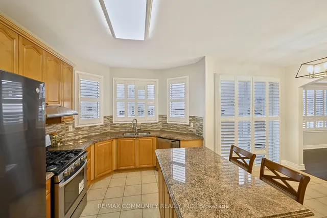 Additional image 29 of 27 Horizon St