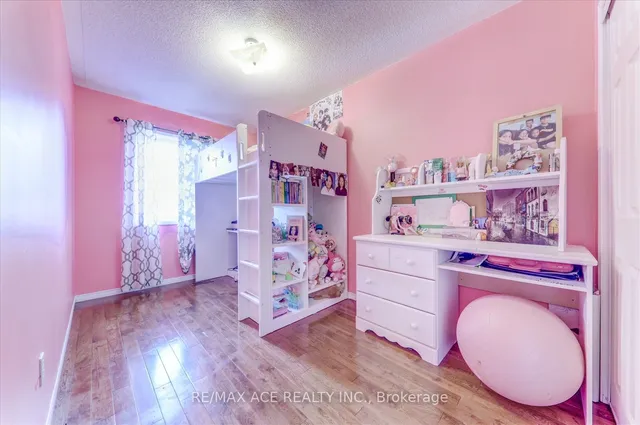 Additional image 20 of 112 Pinery Tr