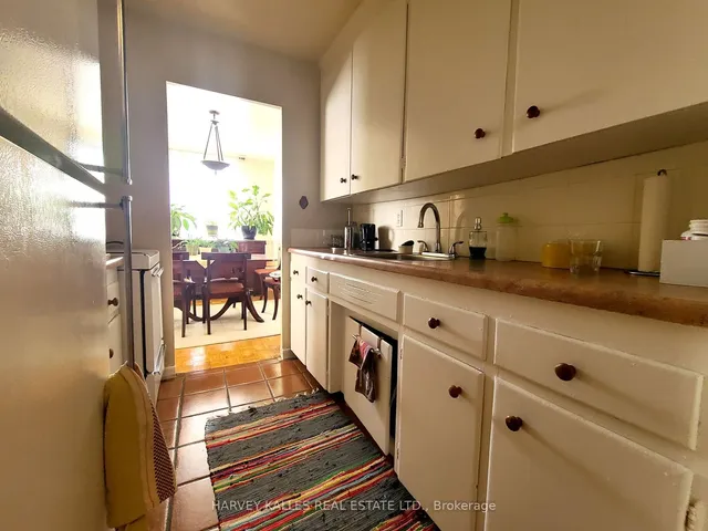 Additional image 6 of 2412 Queen St