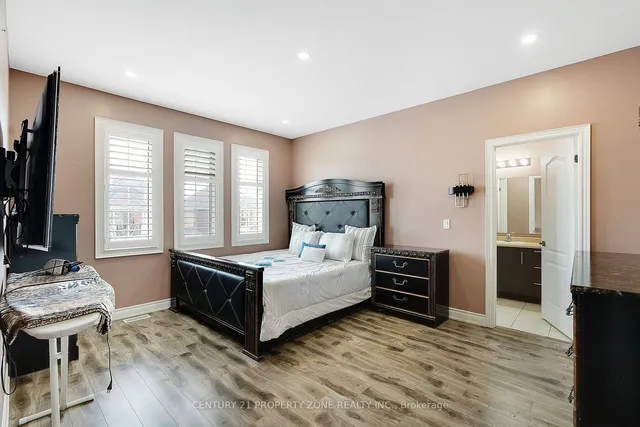 Additional image 16 of 56 Adrian Cres