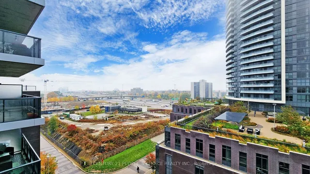 Additional image 30 of 26 Gibbs Rd Unit 827