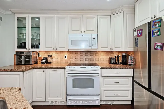 Additional image 40 of 32 Barrington Cres