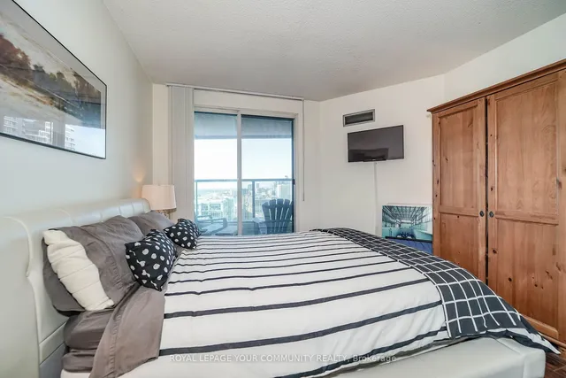 Additional image 14 of 77 Harbour Sq Unit 1909