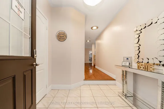 Additional image 3 of 77 Crown Victoria Dr