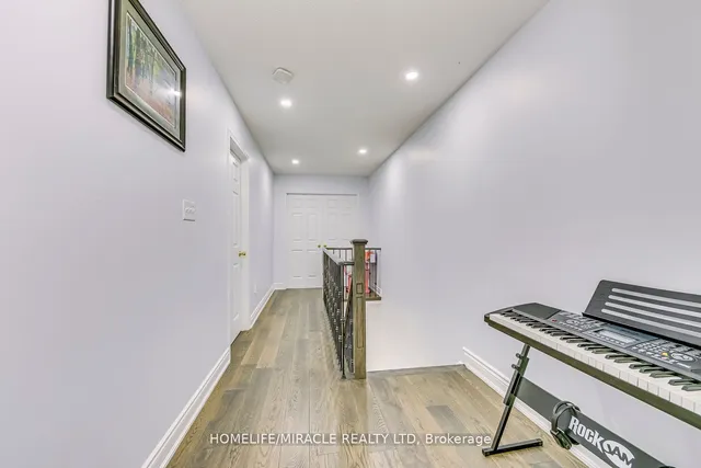 Additional image 16 of 63 Portrush Tr