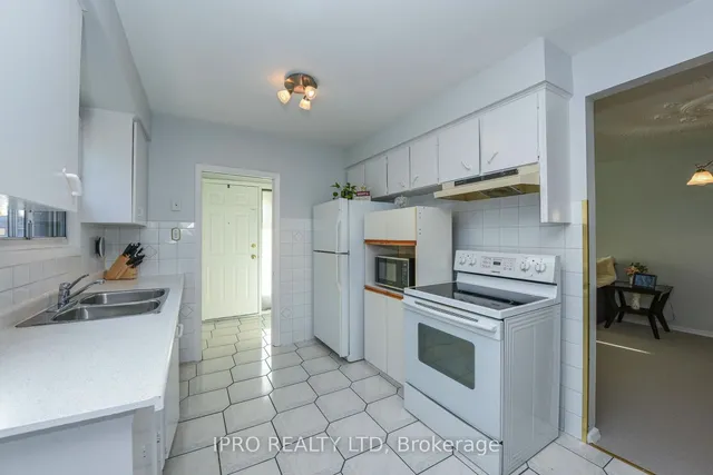 Additional image 29 of 23 Benton St