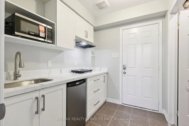 Additional image 34 of 8 TOLEDO Lane