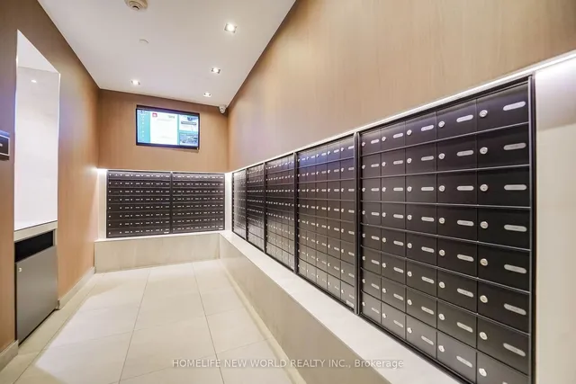 Additional image 9 of 225 Village Green Sq Unit 1306