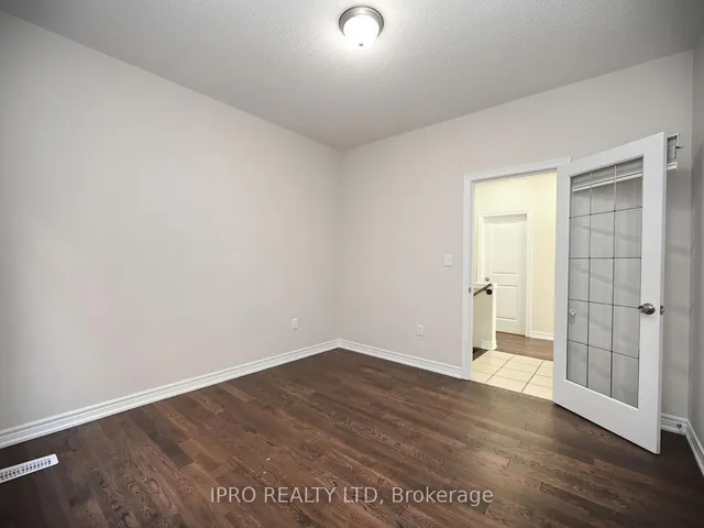 Additional image 16 of 29 Junior Rd