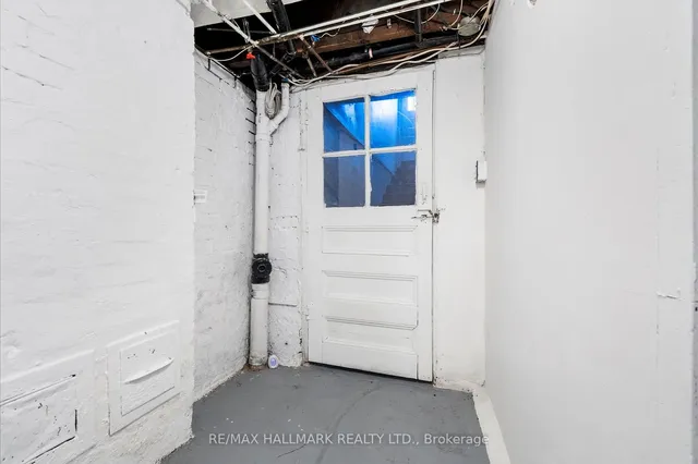 Additional image 32 of 393 Ossington Ave