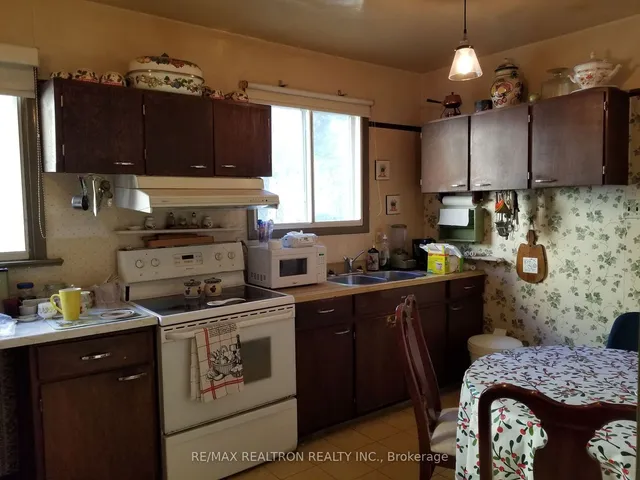 Additional image 10 of 204 Greenfield Ave