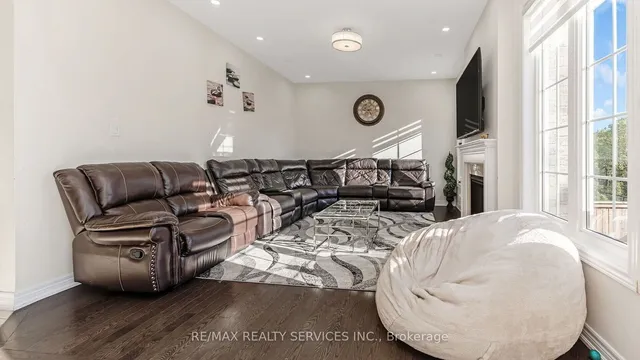 Additional image 13 of 76 Elmcrest Dr