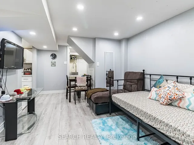 Additional image 35 of 194 Simmons Blvd