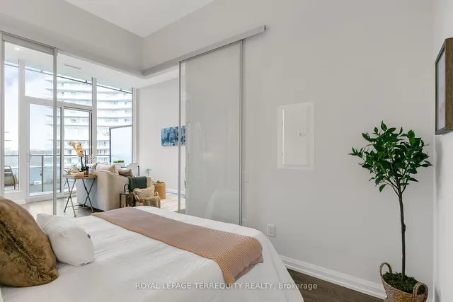 Additional image 21 of 4208 Dundas St Unit 520