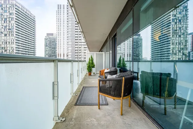 Additional image 30 of 11 Charlotte St Unit 2004