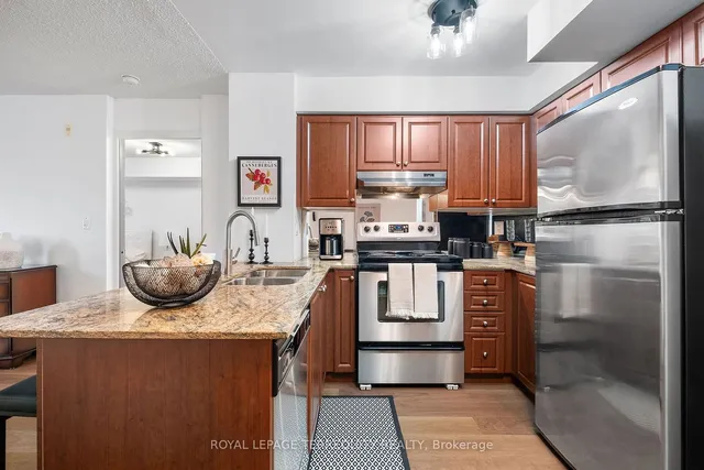 Additional image 7 of 225 Wellesley St Unit 216