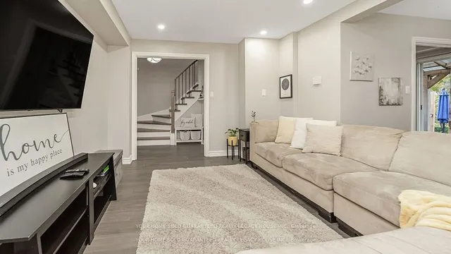 Additional image 5 of 60 Roehampton Cres