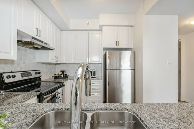 Additional image 8 of 54 Sky Harbour Dr Unit 105