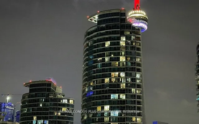 Additional image 22 of 99 Harbour Sq Unit 1211