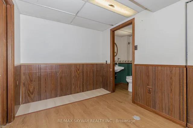 Additional image 34 of 115 Aloma Cres