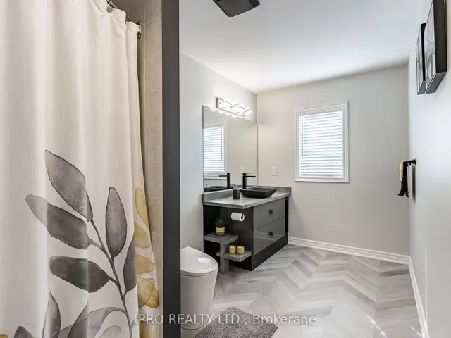 Additional image 27 of 55 Stoneylake Ave