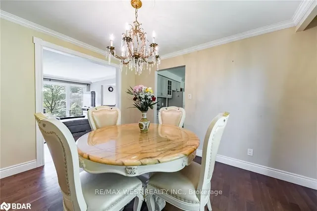 Additional image 36 of 127 Weir Cres