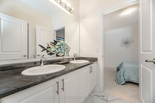 Additional image 30 of 43 Rainbrook Clse